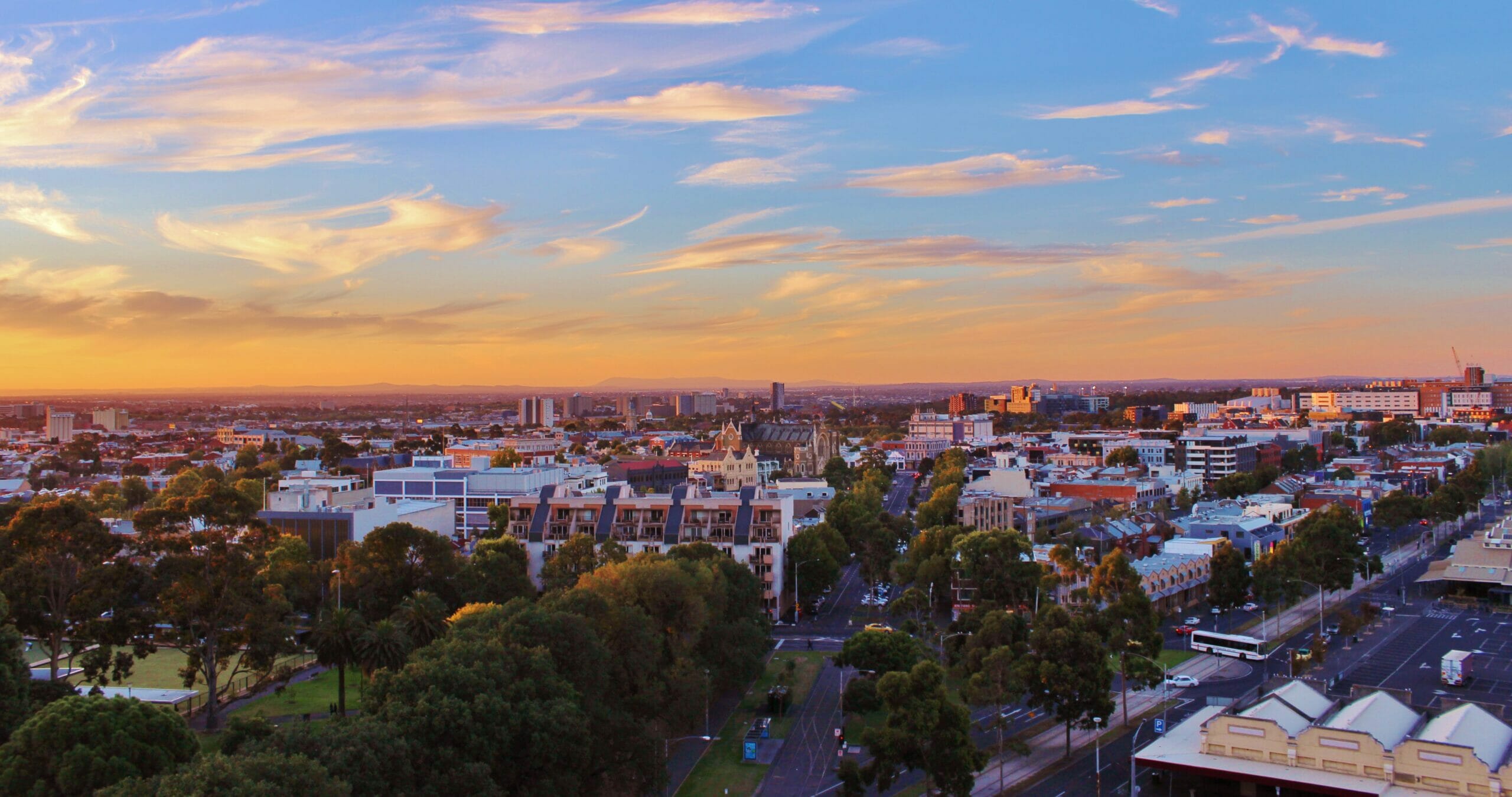 Melbourne skyline at dusk